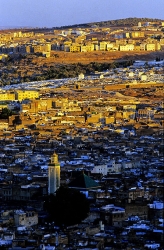  La ville de Fes au coucher de soleil, Maroc.