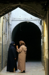  Femmes dans la medina d'Essaouira, Maroc.