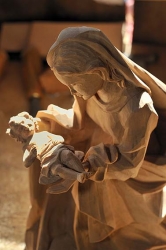  Vierge Sculptée artisanat typique d'Oberammergau, petit village de Bavière en Allemagne.